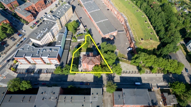 623b549d96176_Agencja_Mienia_Toruń--0254_linie s 